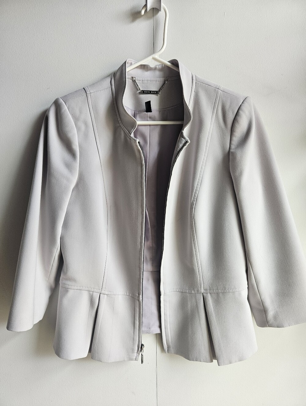 WHBM Flirty-Hem Peplum Blazer in Women's 6 - Picture 14 of 16
